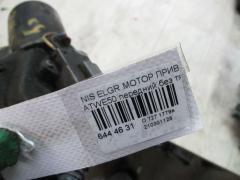 Мотор привода дворников на Nissan Elgrand ATWE50 Фото 3