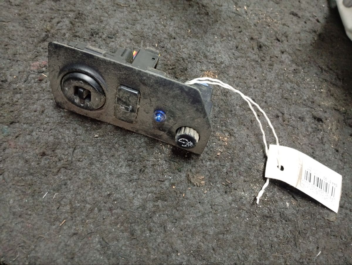 Блок управления зеркалами 84872-30030 на Toyota Crown GRS182 3GR-FSE Фото 3