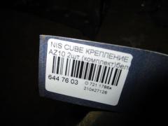 Крепление капота на Nissan Cube AZ10 Фото 2
