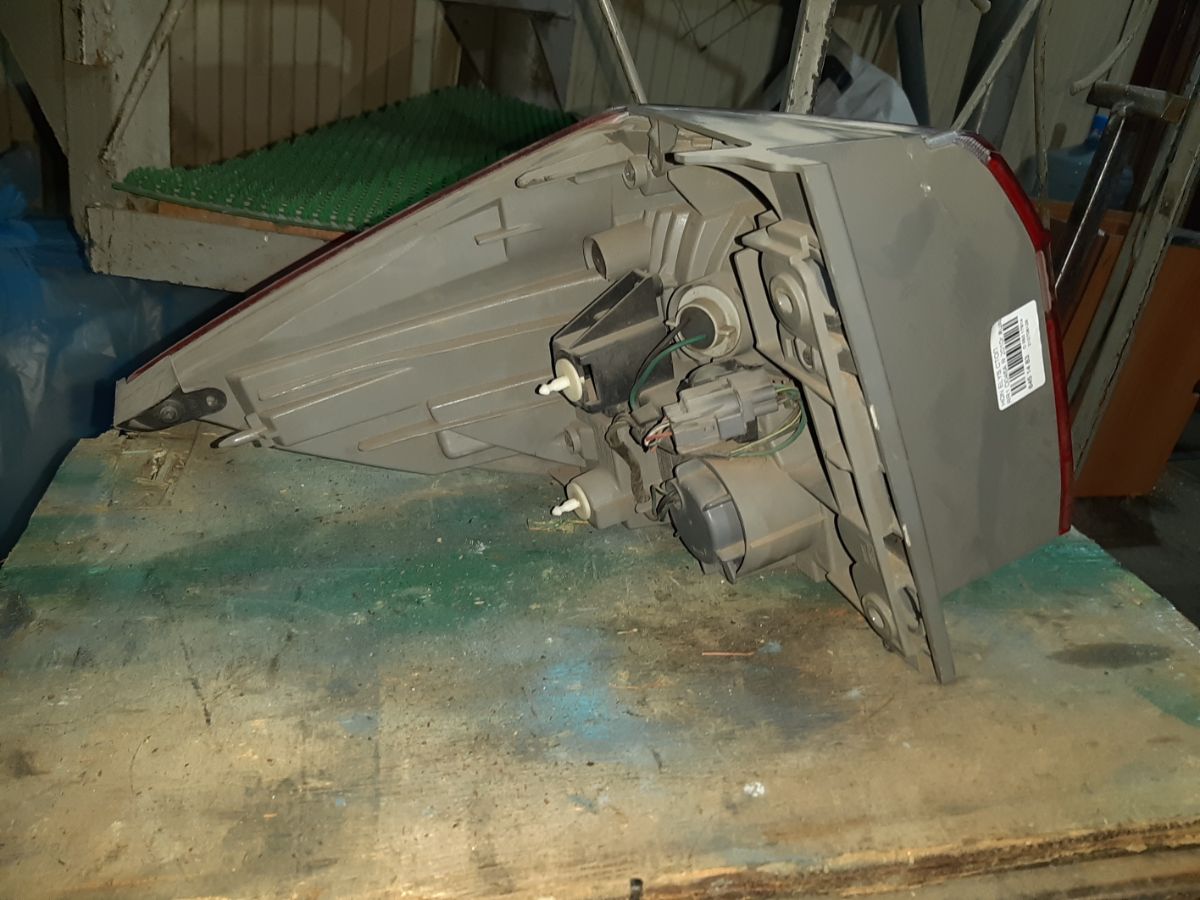 Стоп D046A D046A на Honda Elysion RR1 Фото 4