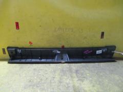 Обшивка багажника на Toyota Corolla Runx NZE121 64716-13130, Заднее расположение