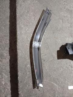 Ветровик на Nissan Elgrand E51 Фото 4