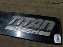 Решетка под лобовое стекло W61050790 на Mazda Titan SYF6T Фото 6