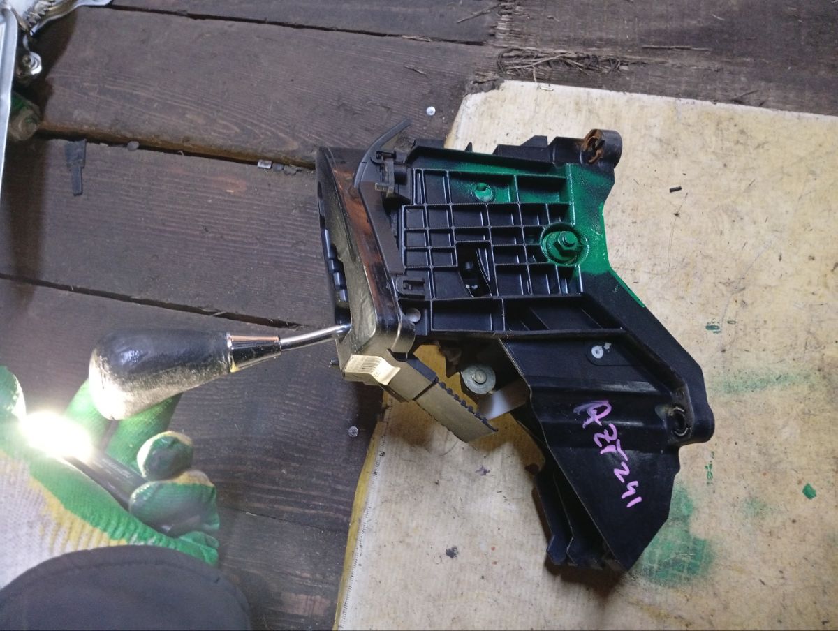 Ручка КПП на Toyota Caldina AZT241W Фото 4