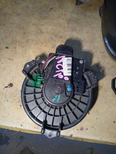 Мотор печки на Toyota Ractis NCP100 Фото 5