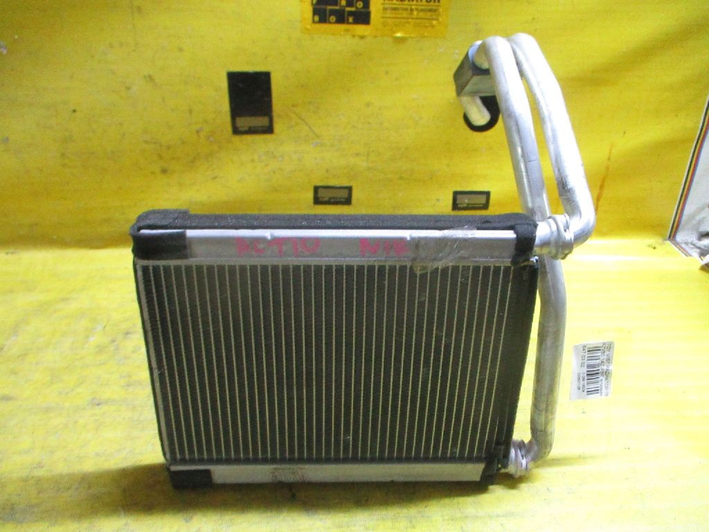 Радиатор печки на Toyota Vista AZV50 1AZ-FSE Фото 1