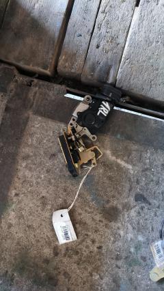 Замок двери на Toyota Caldina ST190G Фото 2