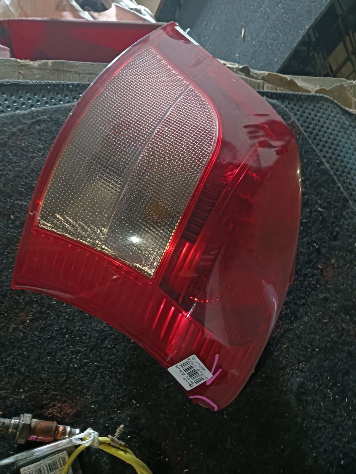 Стоп 52-142 52-142 на Toyota Vitz SCP90 Фото 4