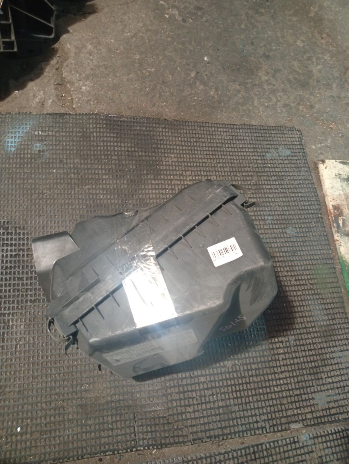 Корпус воздушного фильтра на Toyota Caldina ST195G 3S-FE Фото 4