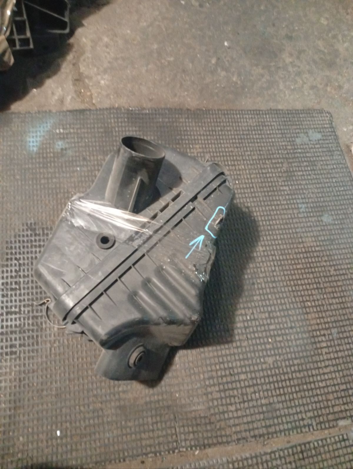 Корпус воздушного фильтра на Toyota Caldina ST195G 3S-FE Фото 5