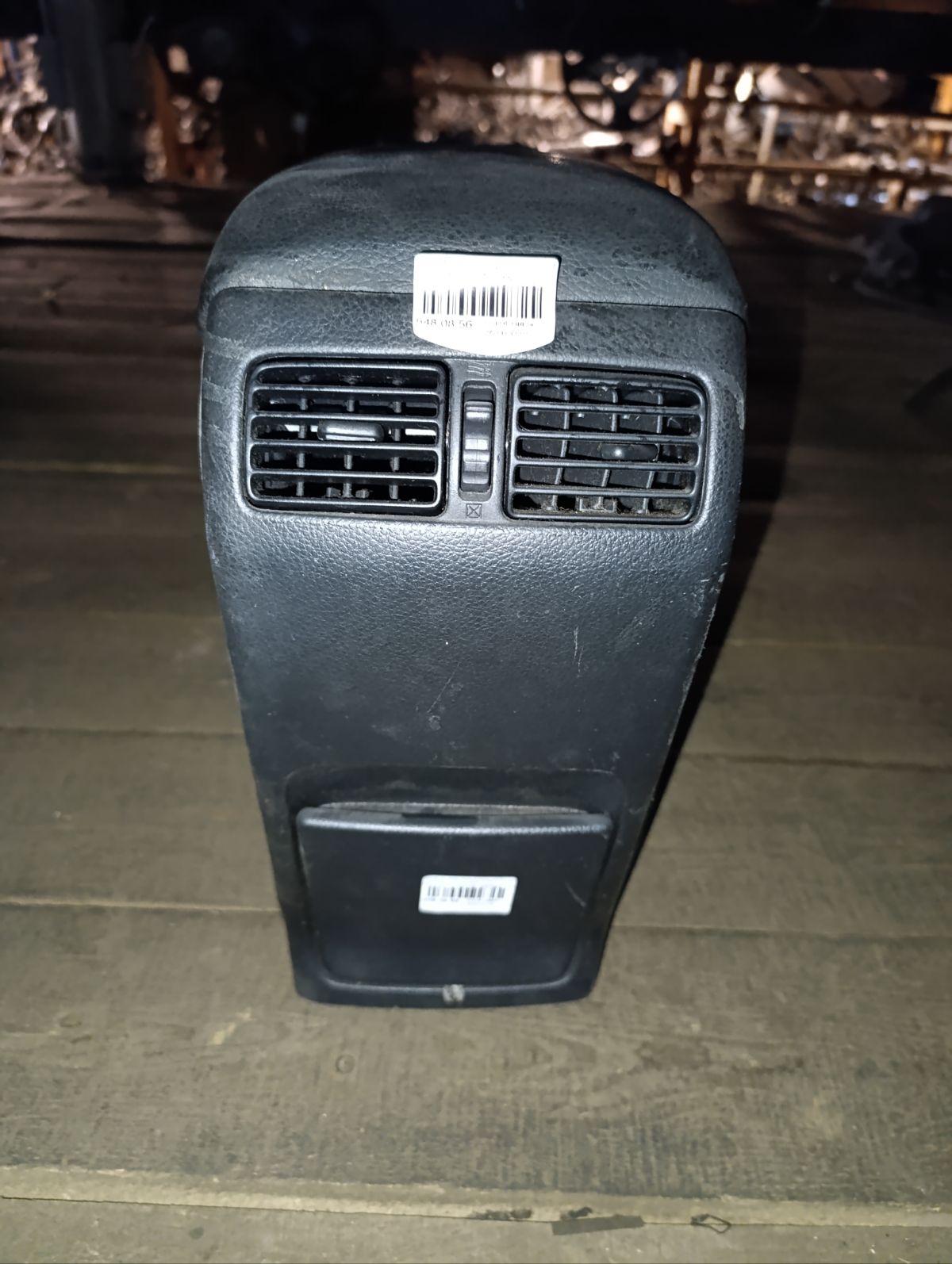 Подлокотник на Nissan X-Trail DNT31 Фото 12