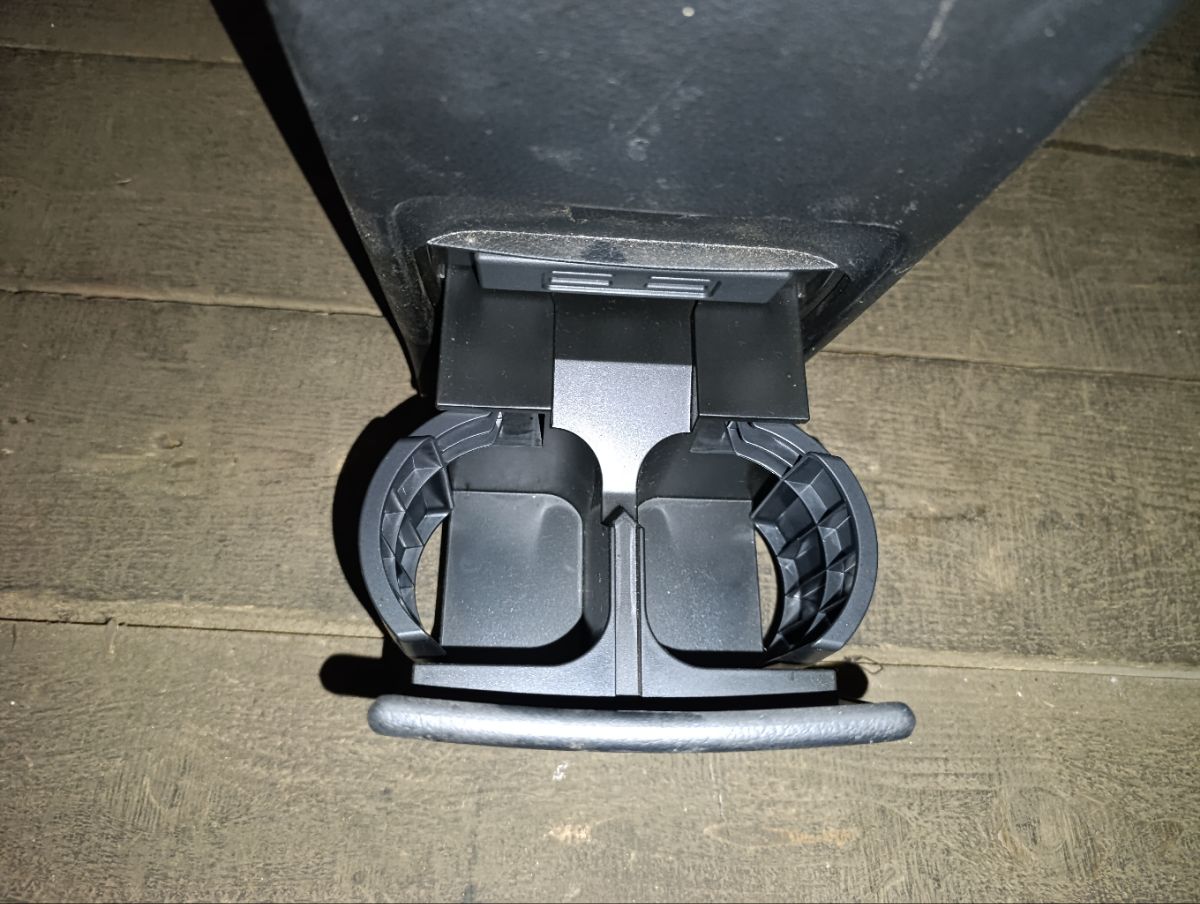 Подлокотник на Nissan X-Trail DNT31 Фото 13