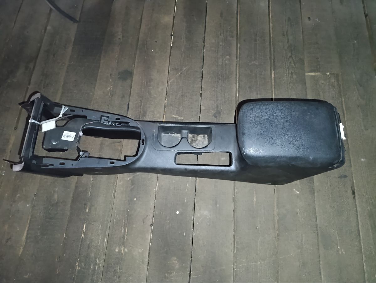 Подлокотник на Nissan X-Trail DNT31 Фото 15