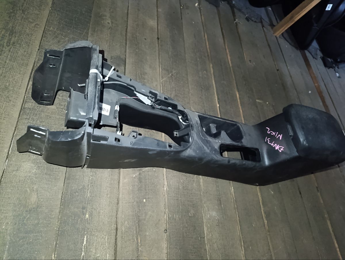 Подлокотник на Nissan X-Trail DNT31 Фото 17