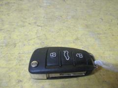 Ключ двери на Audi Q3 8X0837220C