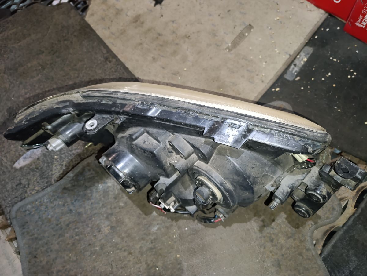 Фара 1761 1761 на Subaru Forester SG5 Фото 14