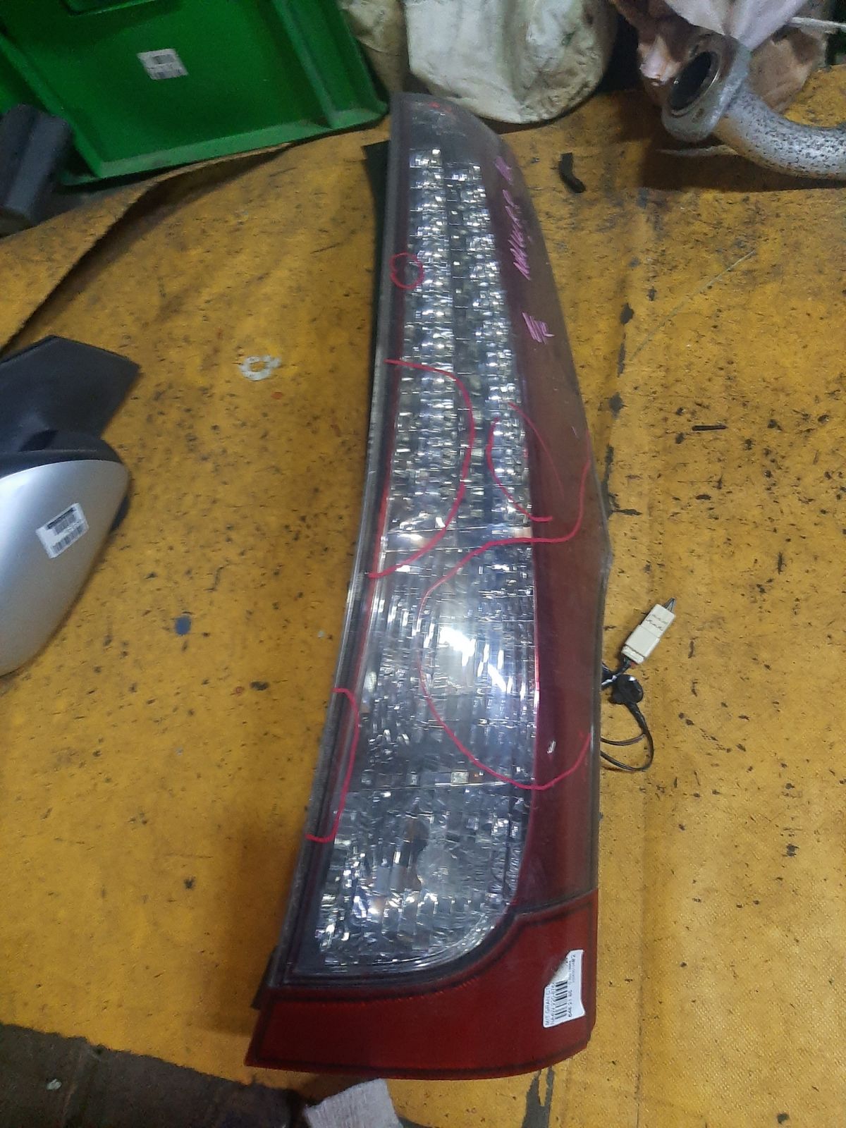 Стоп 220-87641 220-87641 на Mitsubishi Grandis NA4W Фото 6