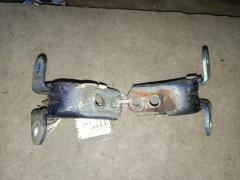Петля двери шарнирная на Toyota Rav 4 SXA10 Фото 2