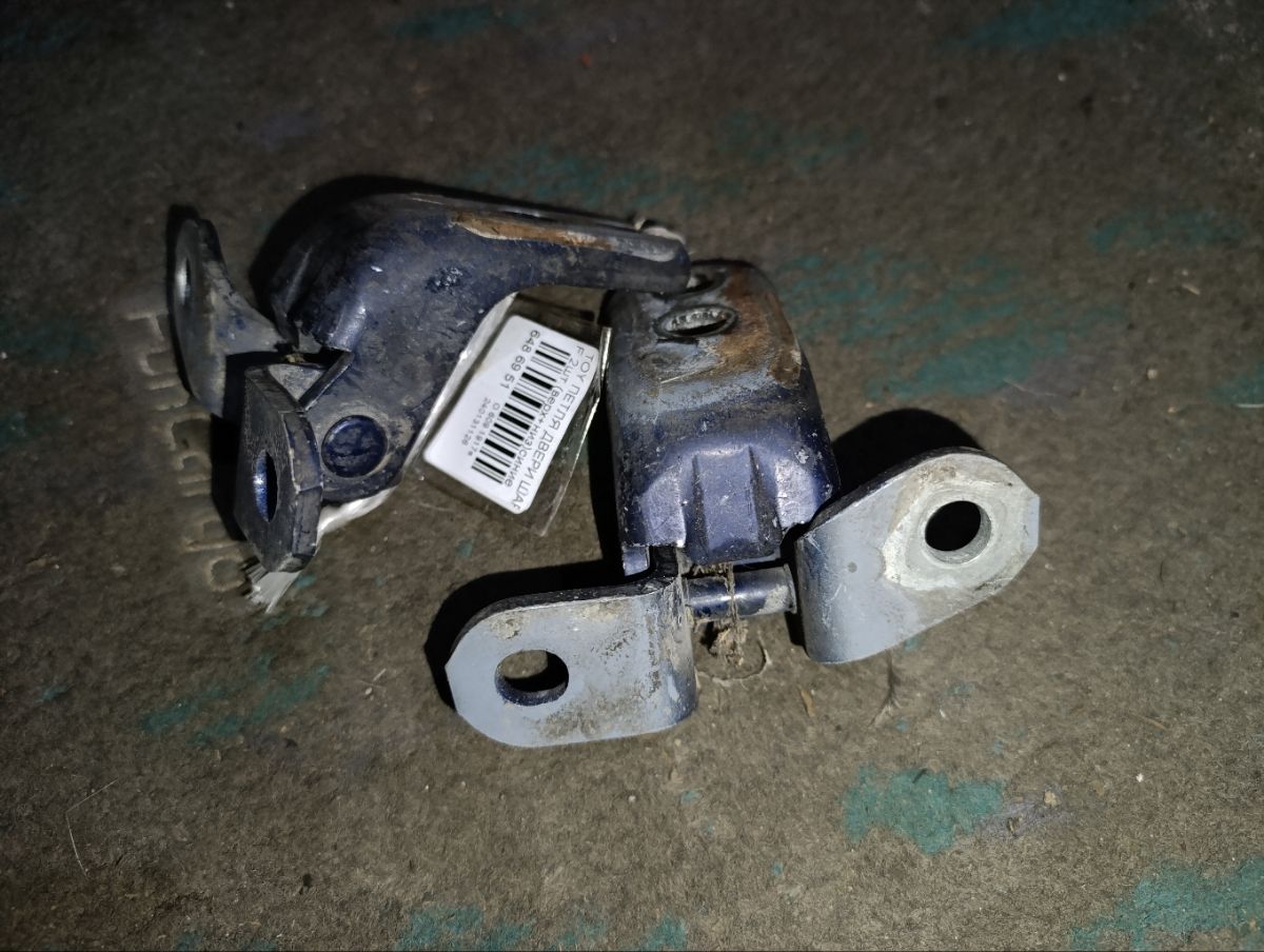 Петля двери шарнирная на Toyota Rav 4 SXA10 Фото 7