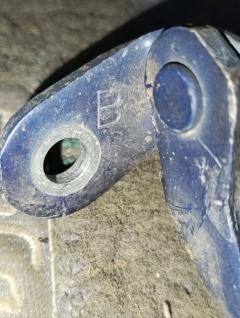 Петля двери шарнирная на Toyota Rav 4 SXA10 Фото 4