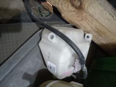 Бачок расширительный 16470-21020 на Toyota Corolla Fielder NZE144G 1NZ-FE Фото 2