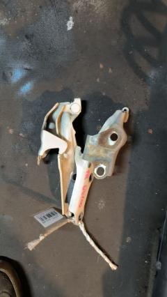 Крепление капота 53410-22110, 53420-22110 на Toyota Cresta GX100 Фото 2