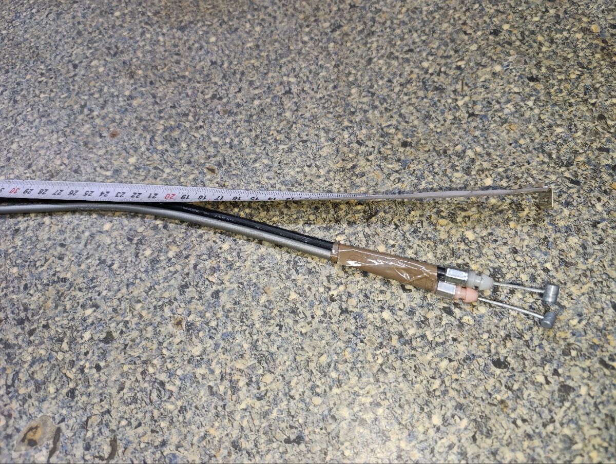 Тросик топливного бака 77035-22220 на Toyota GX100 Фото 3