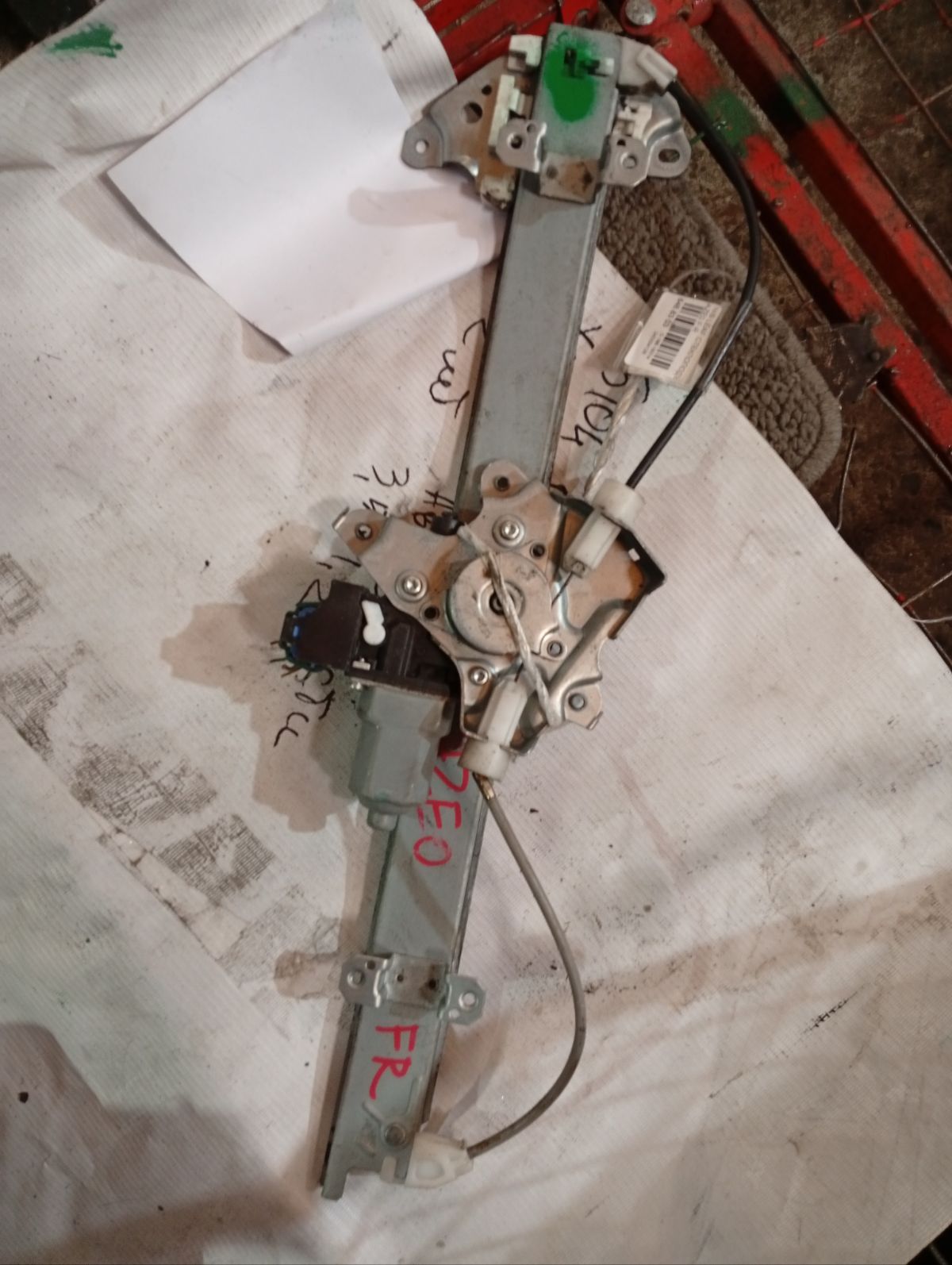 Стеклоподъемный механизм на Nissan Leaf AZE0 Фото 2