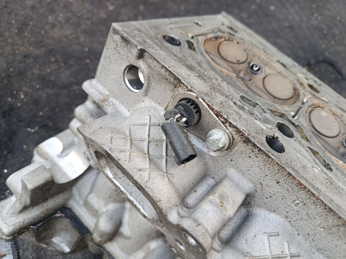 Головка блока цилиндров на Mercedes-Benz C-Class W204 274.910 Фото 13