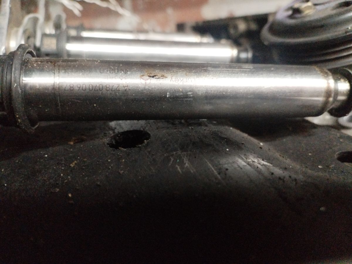 Форсунка инжекторная на Mercedes-Benz C-Class W204 274.910 Фото 3