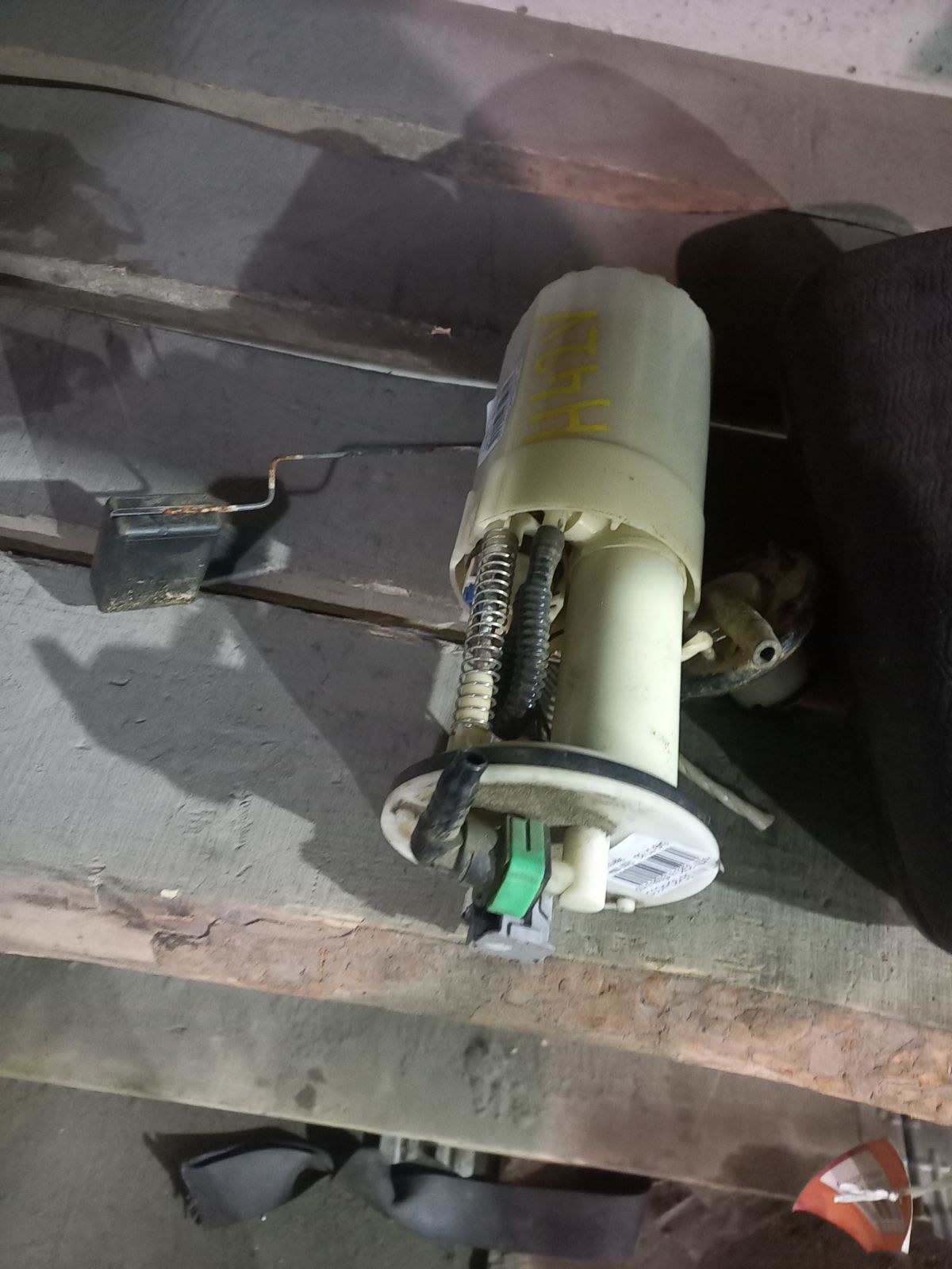 Бензонасос на Mitsubishi Minica H42V 3G83 Фото 3