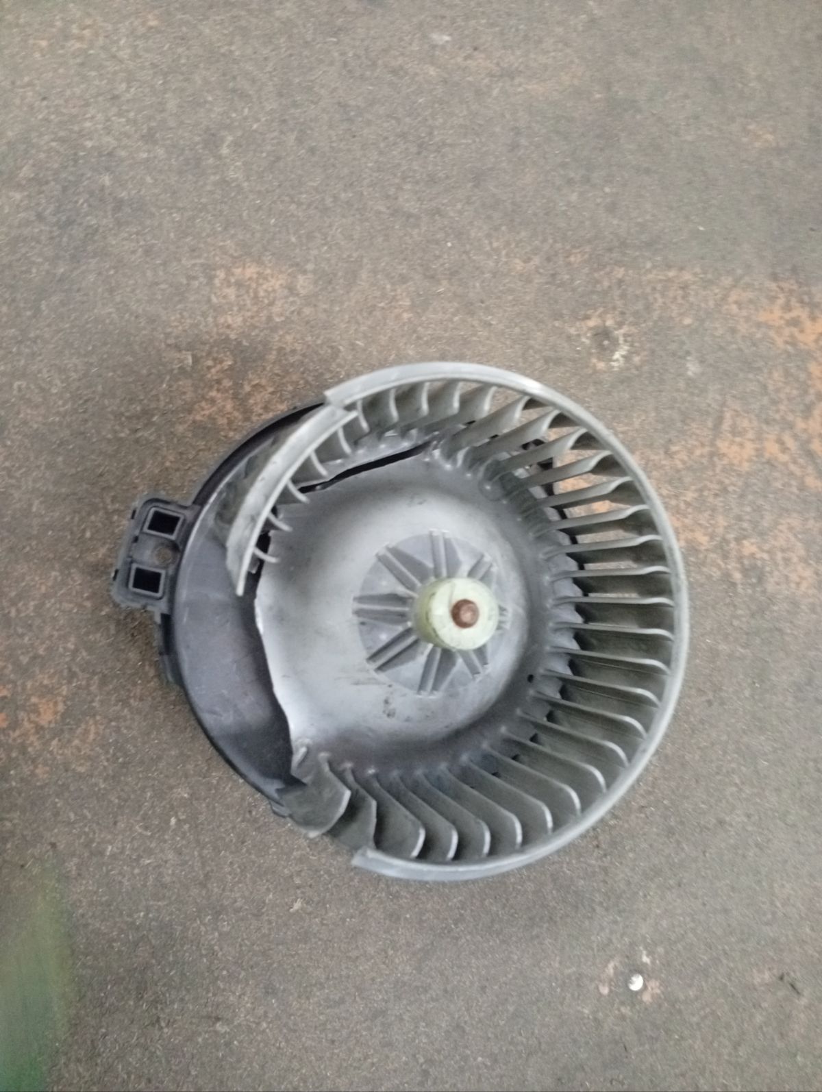 Мотор печки на Subaru Legacy BM9 Фото 8