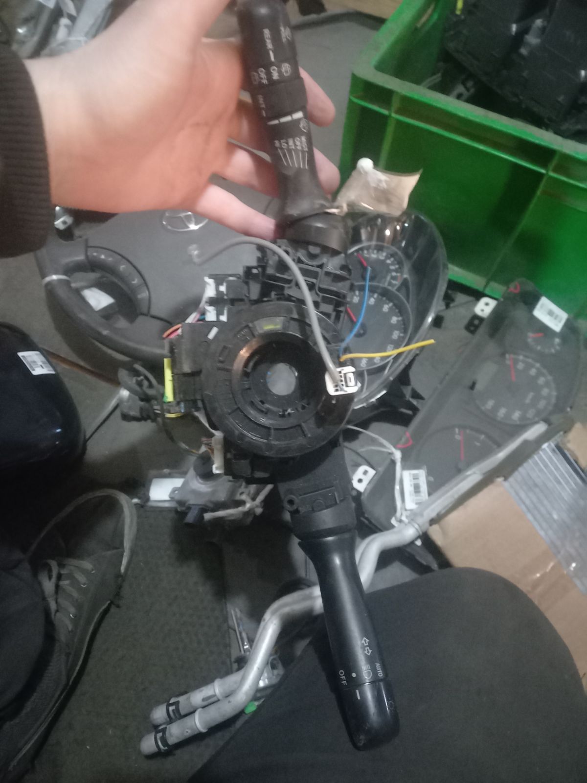 Переключатель поворотов на Toyota Allion NZT260 Фото 2