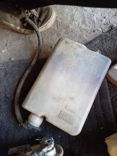 Бачок расширительный 16470-75030 на Toyota Hilux Surf KZN185G 1KZ-TE Фото 2