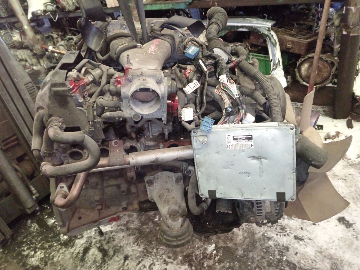 Двигатель 19000-46520 на Toyota Crown JZS171 1JZ-FSE Фото 10