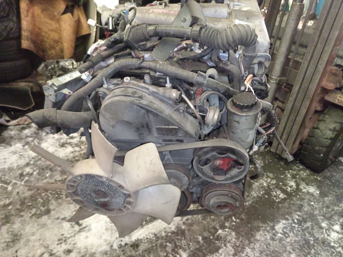 Двигатель 19000-46520 на Toyota Crown JZS171 1JZ-FSE Фото 8