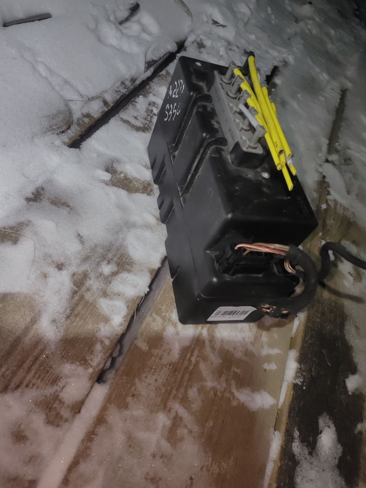 Компрессор центрального замка A2208002715 на Mercedes-Benz S-Class W220 Фото 8