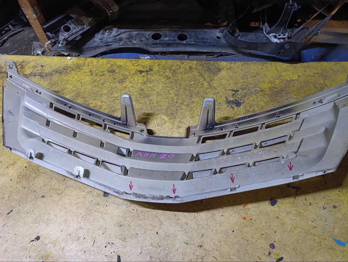 Решетка радиатора на Toyota Alphard ANH20W Фото 13