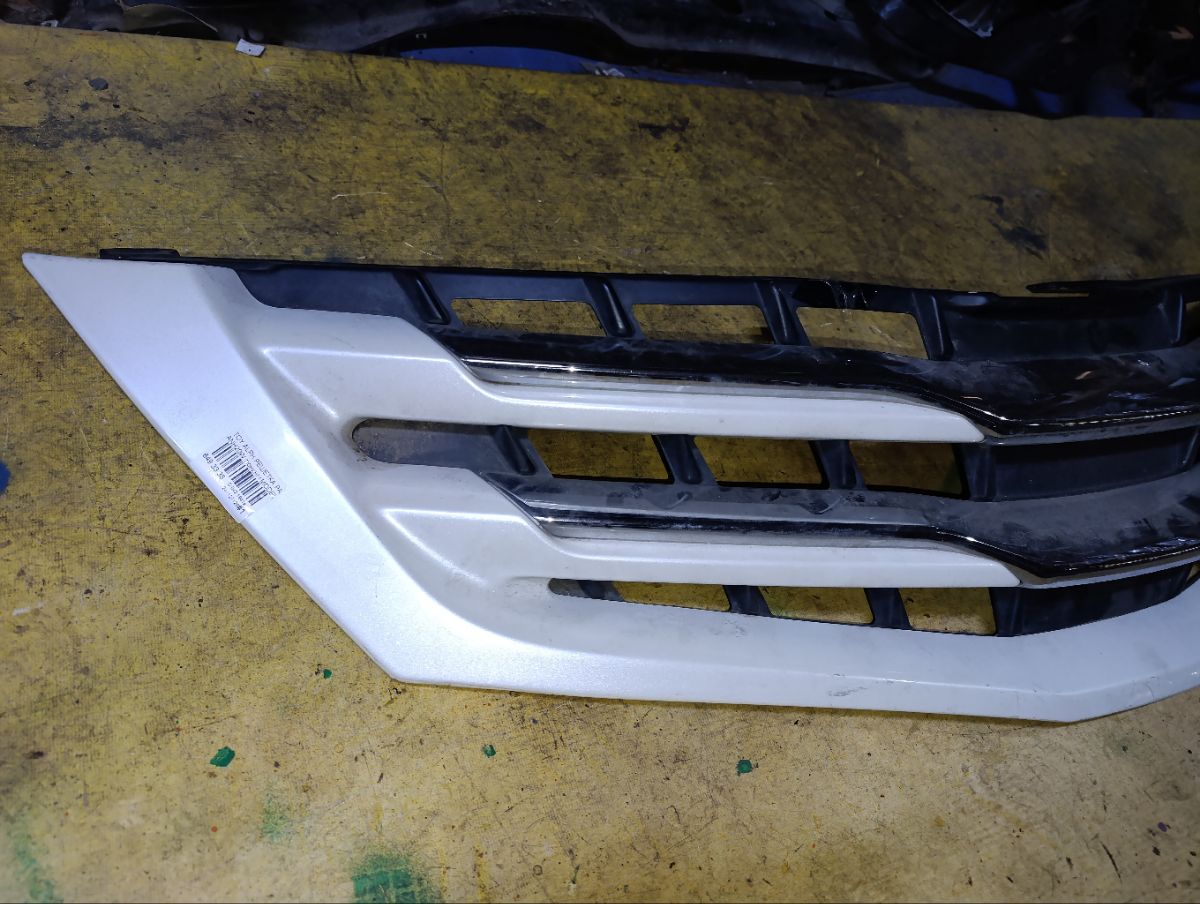 Решетка радиатора на Toyota Alphard ANH20W Фото 6