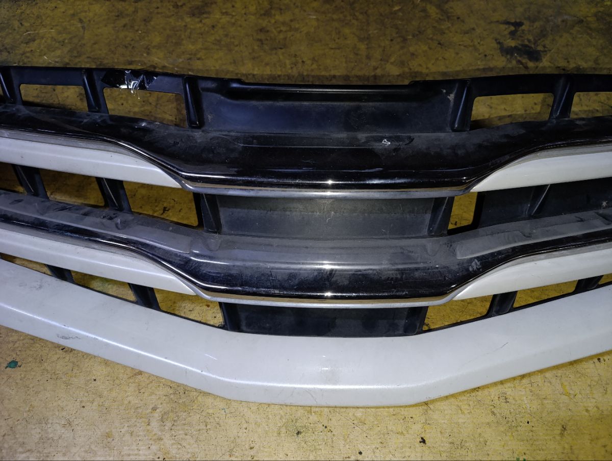 Решетка радиатора на Toyota Alphard ANH20W Фото 7