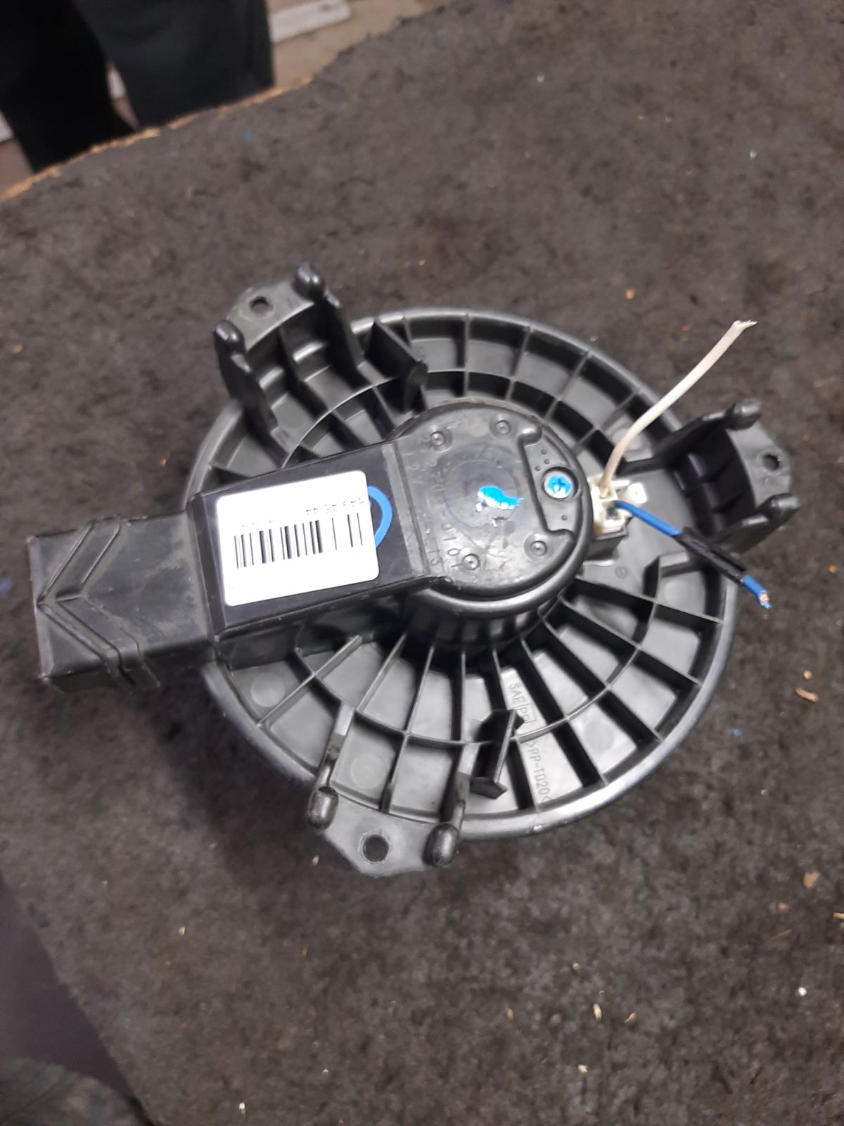 Мотор печки 79310-TF0-003 на Honda Fit GE6 Фото 2