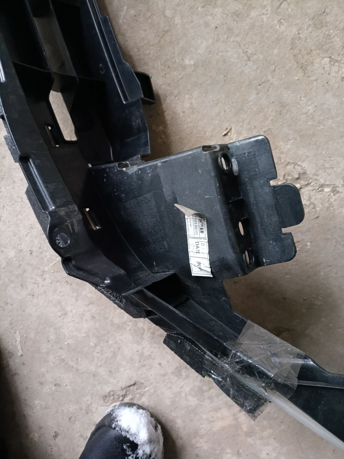 Крепление бампера JK72-17E778-BA на Land Rover Discovery Sport L550 Фото 15