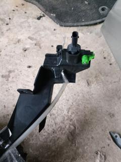 Крепление бампера JK72-17E778-BA на Land Rover Discovery Sport L550 Фото 7