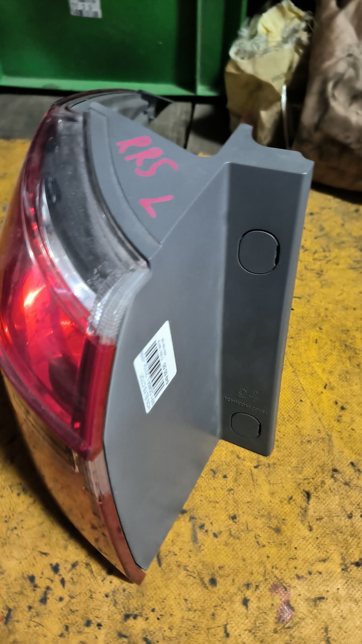 Стоп D046A D046A на Honda Elysion RR1 Фото 3