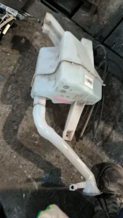 Бачок омывателя 28910 ED000, 28910 ED00A на Nissan Tiida NC11 Фото 3