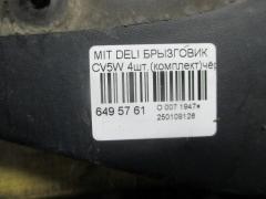 Брызговик на Mitsubishi Delica D5 CV5W Фото 2