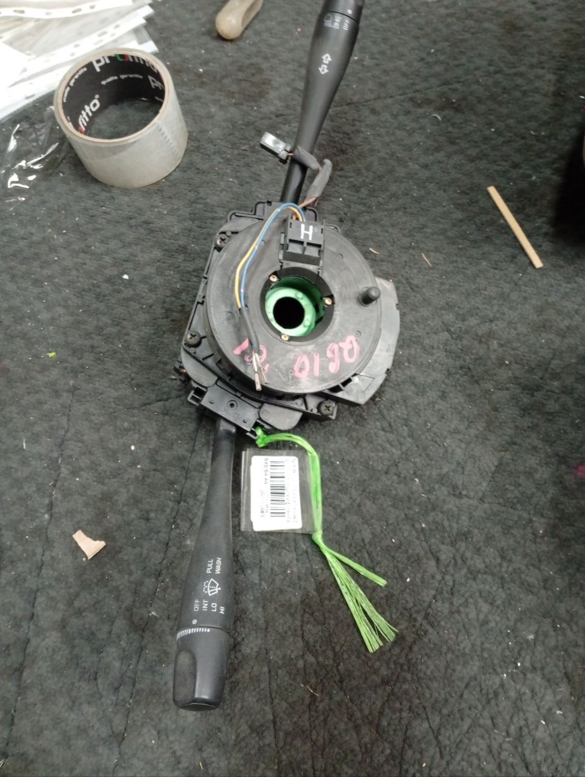 Переключатель поворотов на Nissan Bluebird Sylphy QG10 Фото 4