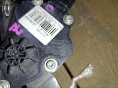 Педаль подачи топлива 78110-12040 на Toyota Prius ZVW30 2ZR-FXE Фото 9