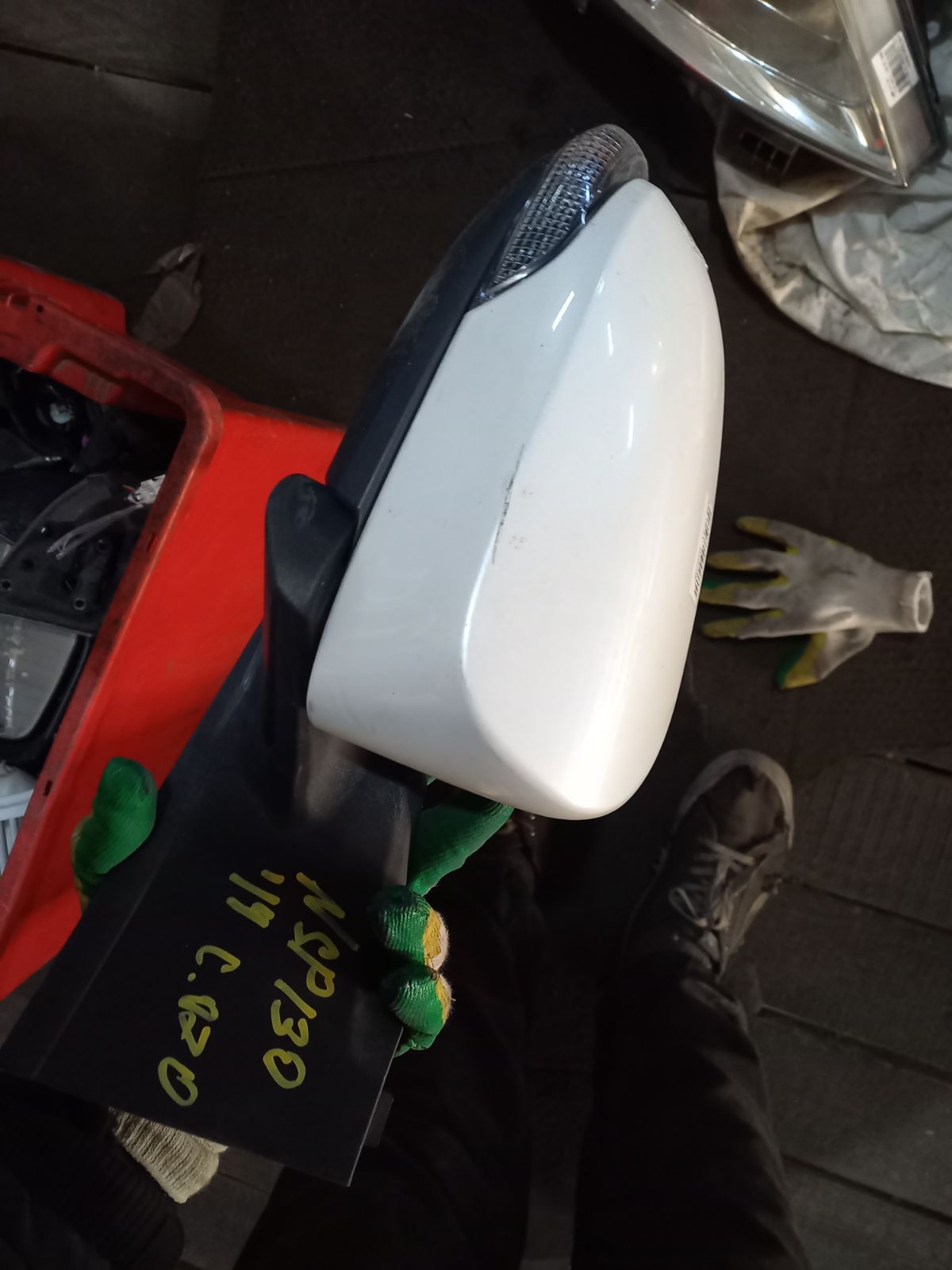 Зеркало двери боковой на Toyota Vitz NSP130 Фото 3