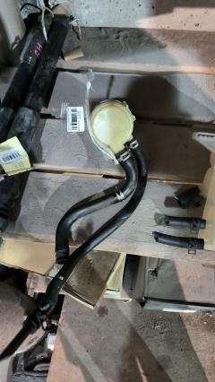 Бачок гидроусилителя 53701-SFE-003 на Honda Elysion RR1 K24A Фото 3